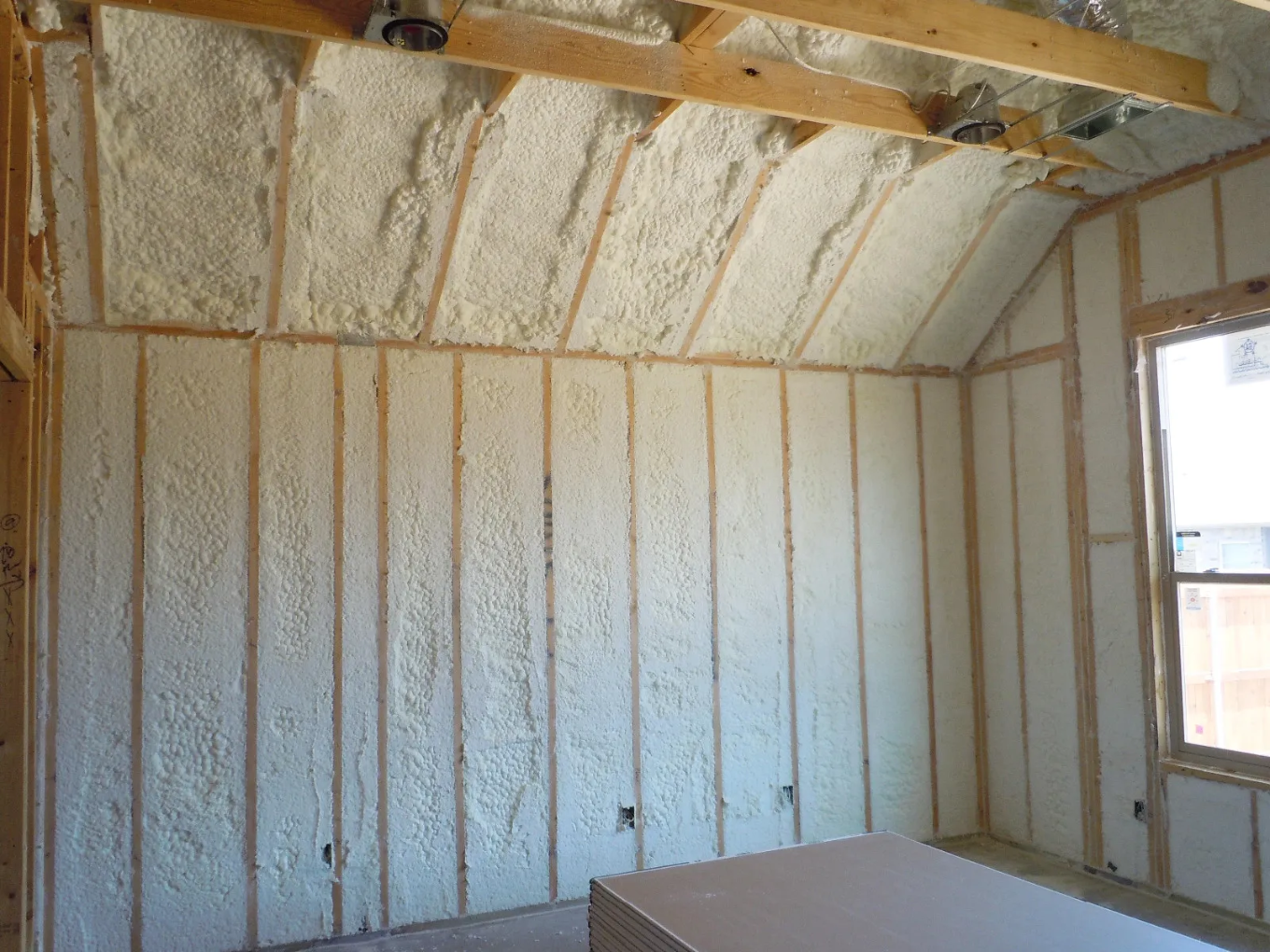 Closed Cell Spray Foam Insulation (24)